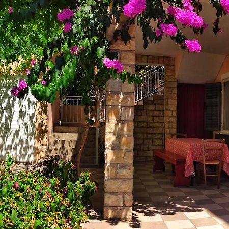 Apartmani Leon Biograd Na Moru Exterior photo