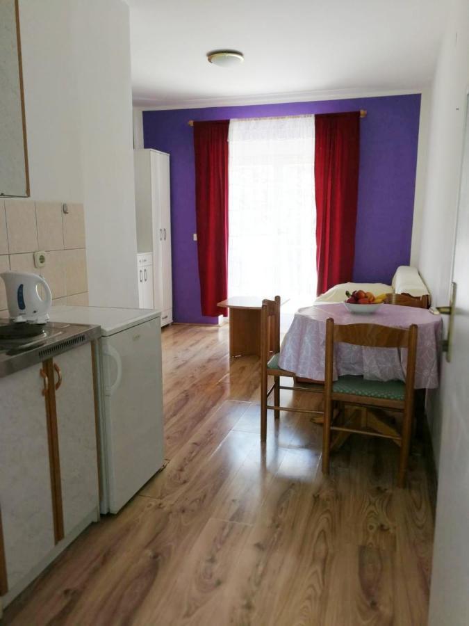 Apartmani Leon Biograd Na Moru Exterior photo