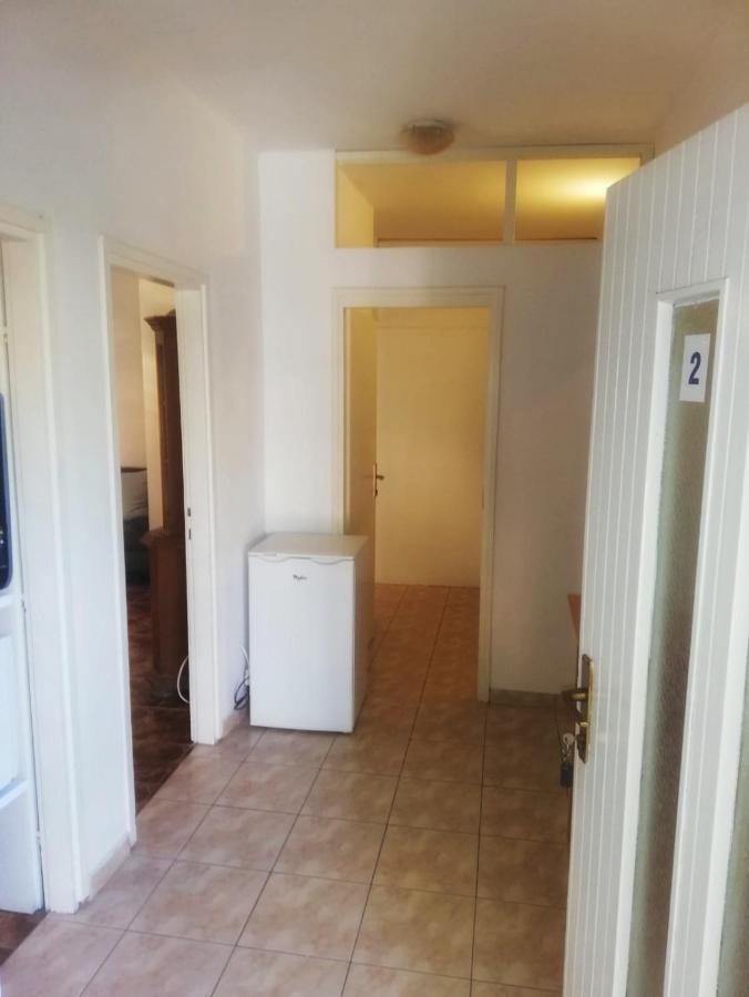 Apartmani Leon Biograd Na Moru Exterior photo